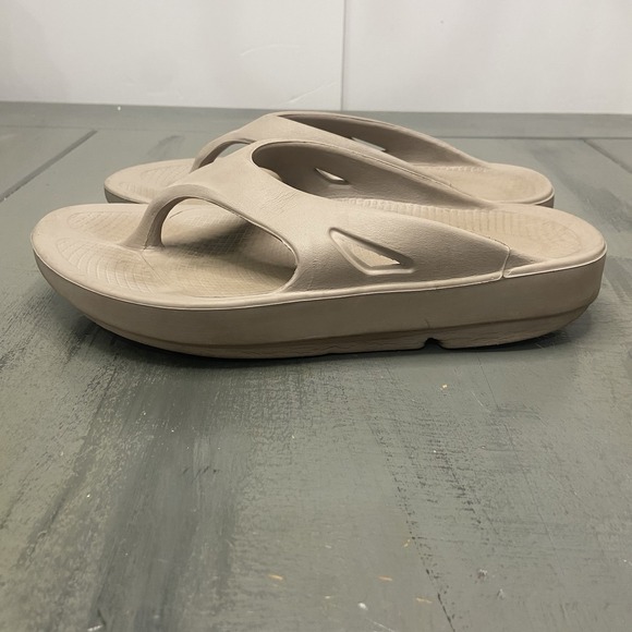 OOFOS OOlala Womens Sz 6 Recovery Flip Flop Thong Tan Beige Sandals EU 37 - Picture 4 of 10